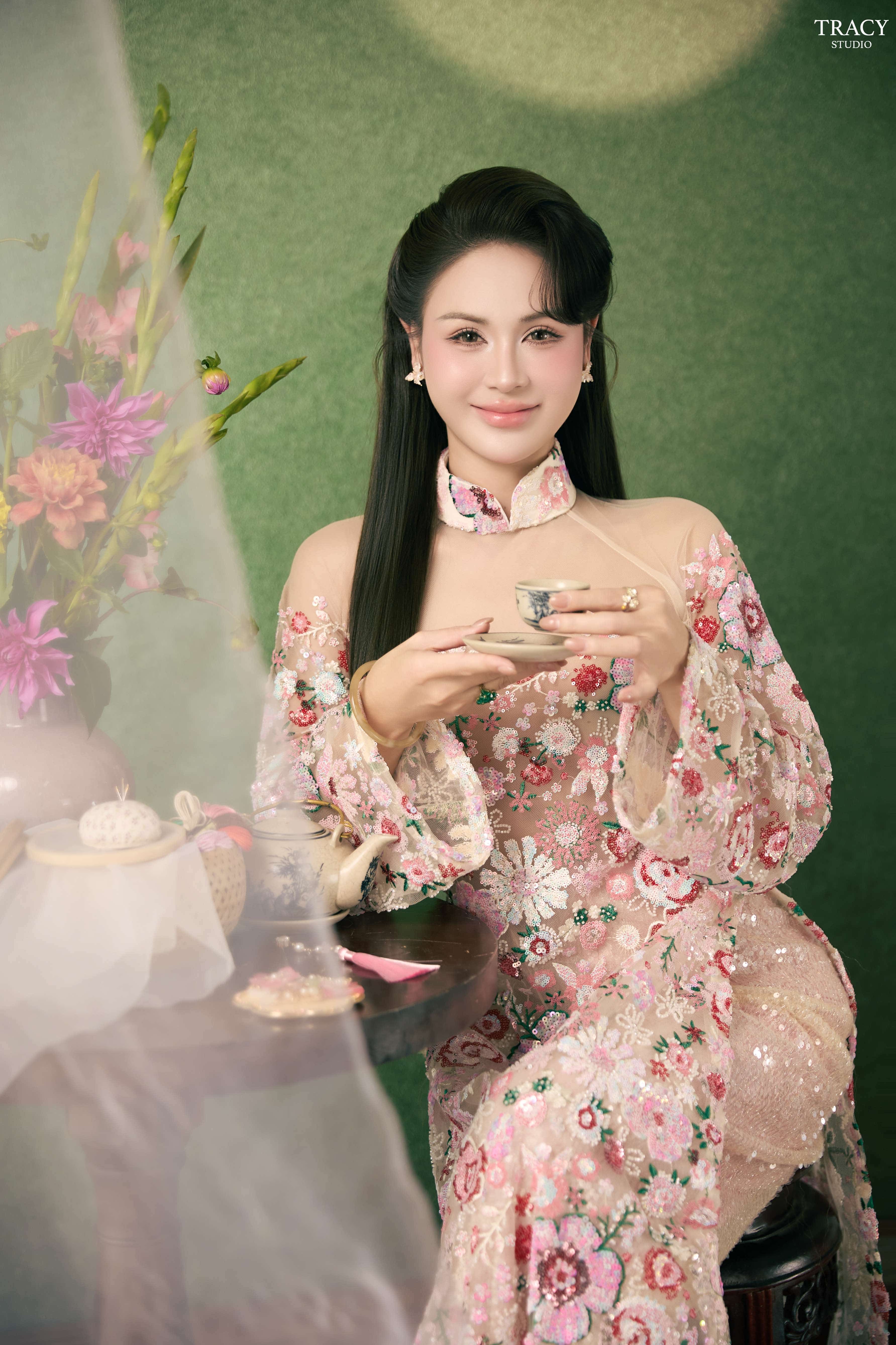 tracy studio chụp concept áo dài lương thu trang